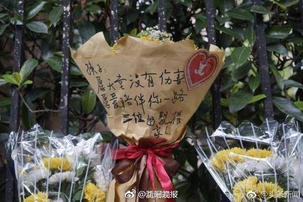 名记：保罗是最有自尊的球员之一 他能接受偶尔会坐板凳的角色吗